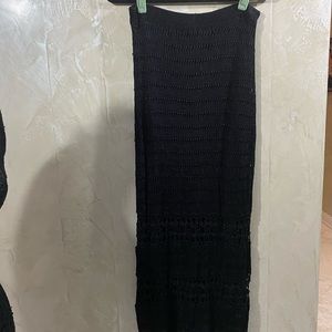 Long black knit long skirt